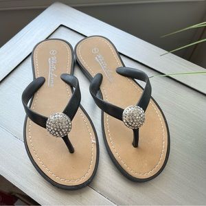 White Line Black Embellished Sandals Sz 7